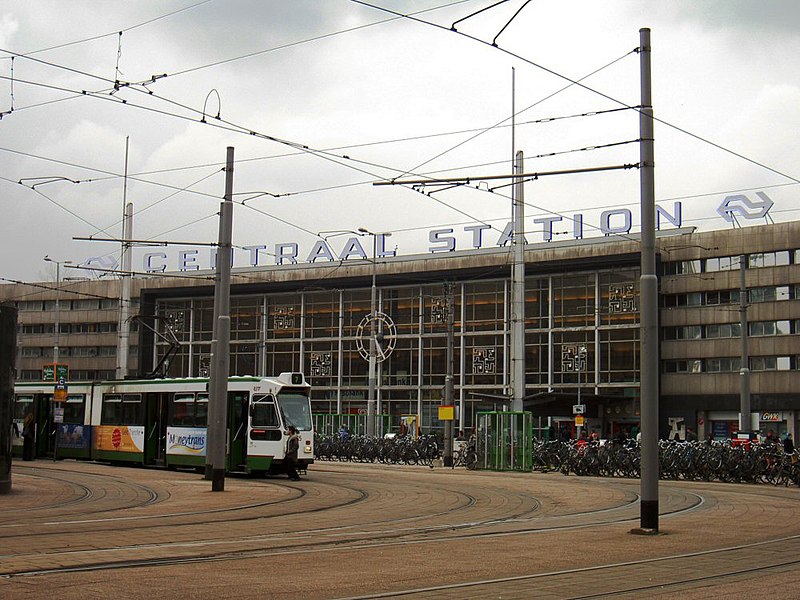 File:Rotterdam Centraal 2.jpg