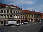 Roudnice nad Labem - čp. 307 na Náměstí Jana z Dražic (vlevo).JPG