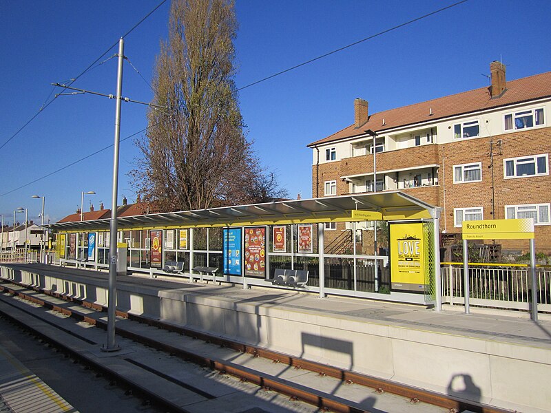 File:Roundthorn Metrolink station (4).jpg