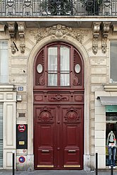 Rue du Faubourg-Poissonniere (Paris), numero 53, porte.jpg