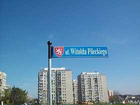 Un panneau d'une rue nommée en hommage à Pilecki à Kłodzko.