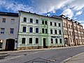 Wohnhaus in geschlossener Bebauung mit originaler Fassadengliederung