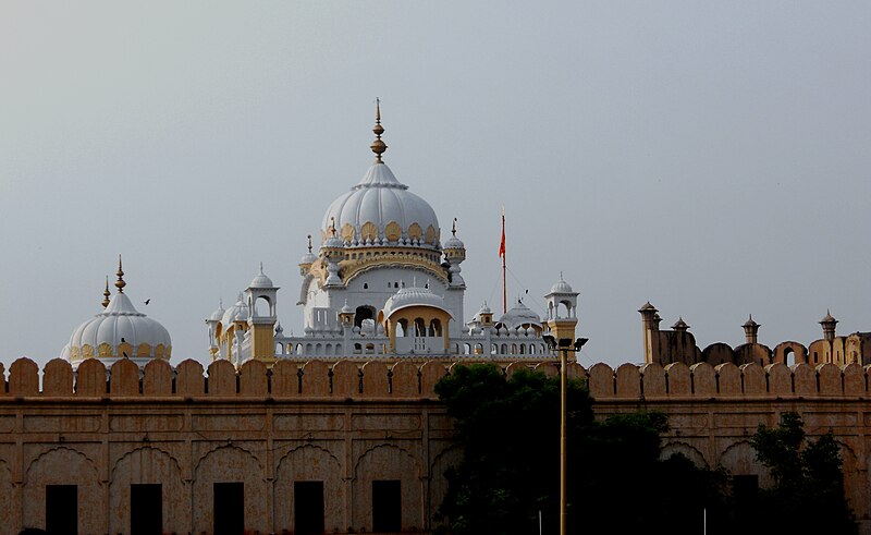 File:Samadhi of Ranjit Singh 2.jpg