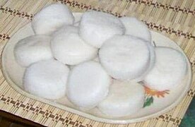 Sanna(s), a Goan variant of idli, also known as hittli in Konkani.