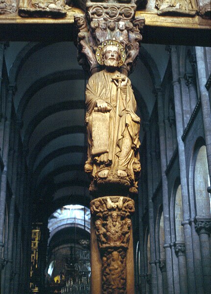 File:Santiago de Compostela-212-Kathedrale-Portalfigur Jakob-1996-gje.jpg