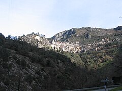 Vue de Saorge depuis la vallée de la Roya