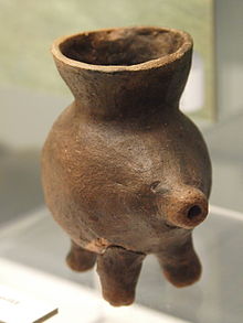 Animal shaped ceramic feeding bottle from Regensburg, Germany (ca. 1350-800 BCE) Sauggefass Regensburg-Harting.jpg