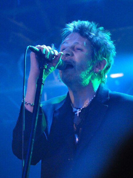 MacGowan performing in 2010 at the Milk Club, Moscow