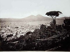 Sommer, Giorgio (1834-1914) - n. 4049 - Napoli da San Martino.jpg