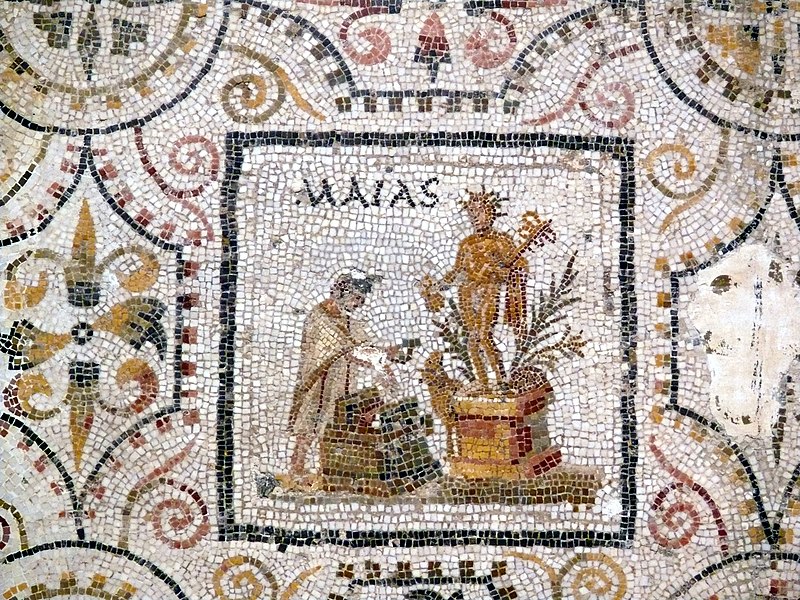 File:Sousse mosaic calendar May.JPG