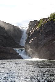 Una cascata.