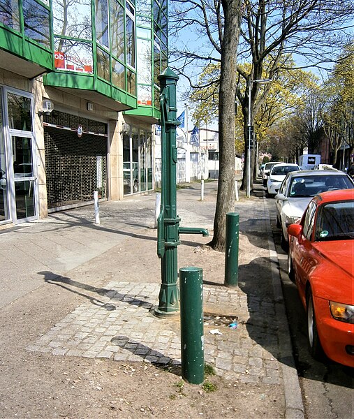 File:Straßenbrunnen3 Reinickendorf Blankestraße (6).jpg