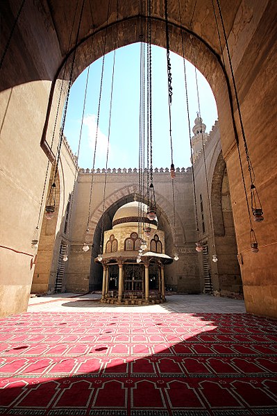 File:Sultan Hassan Mosque 1.jpg