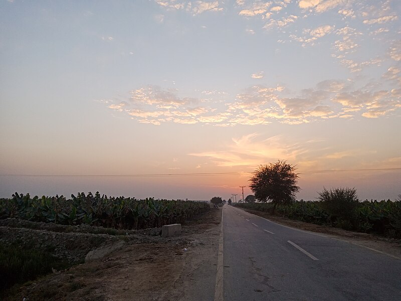 File:Sunset on Nawabshah to Sarari Road.jpg