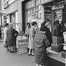 Supermarkt 'Prisunic' in de Rue Saint Honoré, Bestanddeelnr 254-0384.jpg