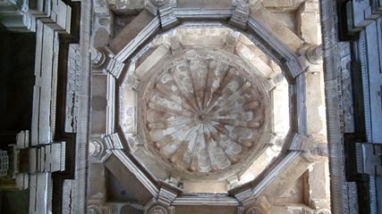 Support system Main Dome Jami Masjid.jpg