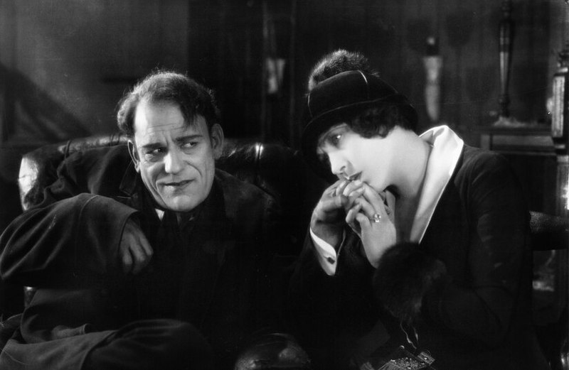File:The Blackbird (1926 film). M-G-M studios. Tod Browning, director. Publicity still. L to R, Lon Chaney, Doris Lloyd.jpg
