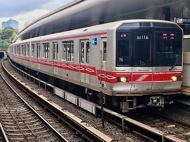 02 series set 16, the train involved as B777