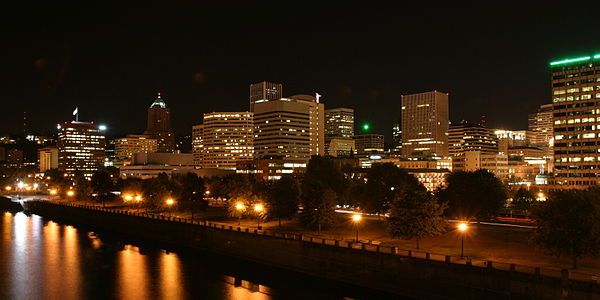 Tom McCall Waterfront Park at night, from the Morrison Bridge (August 2005)