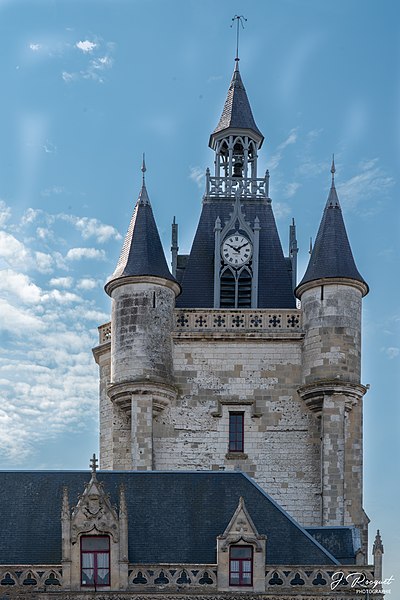 File:Tour du beffroi de Rue (Somme).jpg