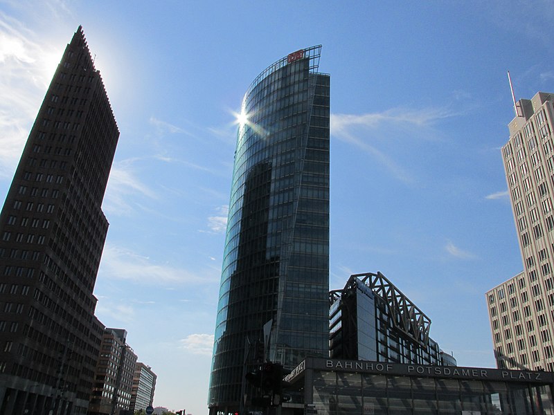 File:Tower Potsdamer Platz - panoramio.jpg