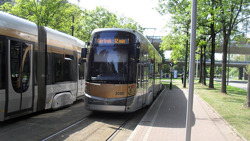 File:Tram81 Brussels Marius Renard 1.jpg