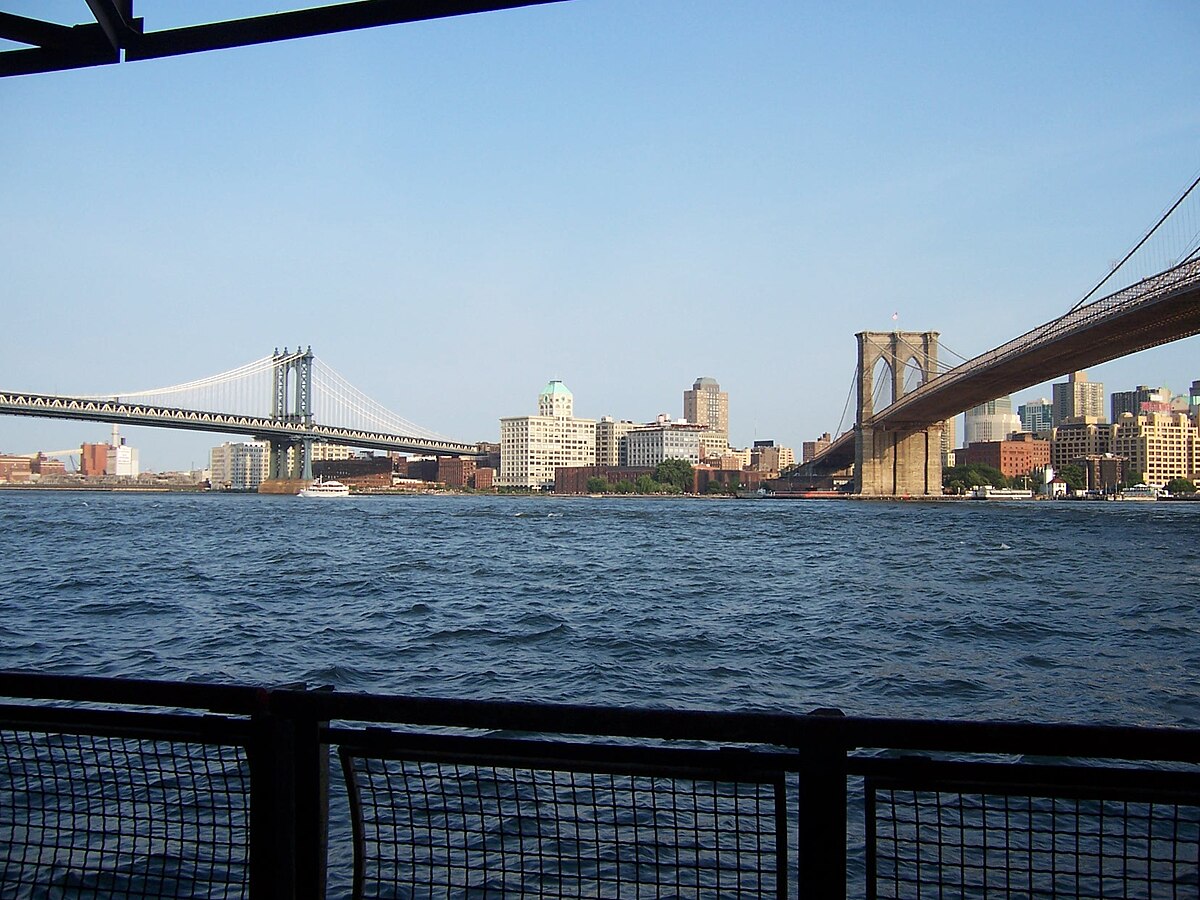 Two Bridges, Manhattan - Wikipedia