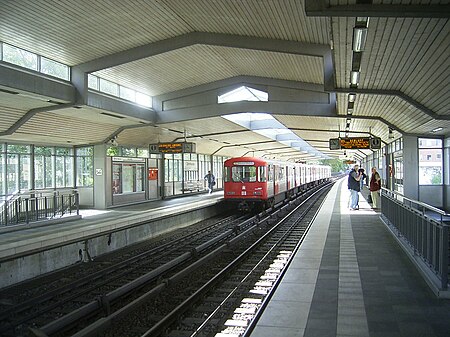 U Bahnhof Dehnhaide in Hamburg Barmbek Süd 3