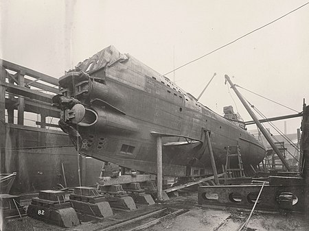 U-Boat 110, four bow Torpedo Tubes and hydroplane on port side. (8766090491).jpg