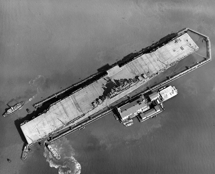 File:USS Intrepid (CV-11) at Hampton Roads 1943.jpeg