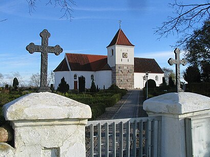 Sådan kommer du til Ulstrup Kirke med offentlig transport – Om stedet