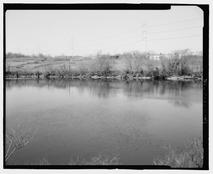 File:VIEW OF WEST BANK OF SCHUYLKILL RIVER LOOKING SOUTHWEST FROM THE EAST BANK. PA-1-50, PA-1-51, AND PA-1-52 FORM A PANORAMA OF THE GROUNDS EXTENDING FROM THE RAILROAD BRIDGE SOUTH TO THE HALS PA-1-51.tif