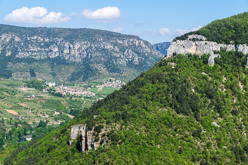 File:Valley of Tarn River 02.jpg