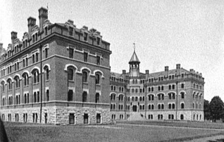 Kissam Hall was a men's dormitory from 1901 until it was demolished in 1958. The baths were all in the basement.