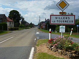 Villers-le-Tourneur (Ardennes) city limit sign.JPG