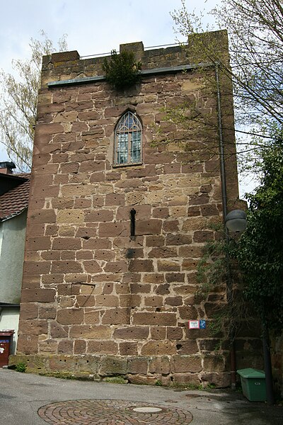 File:Weinsberg Stadtmauer Geisterturm 20080412.jpg