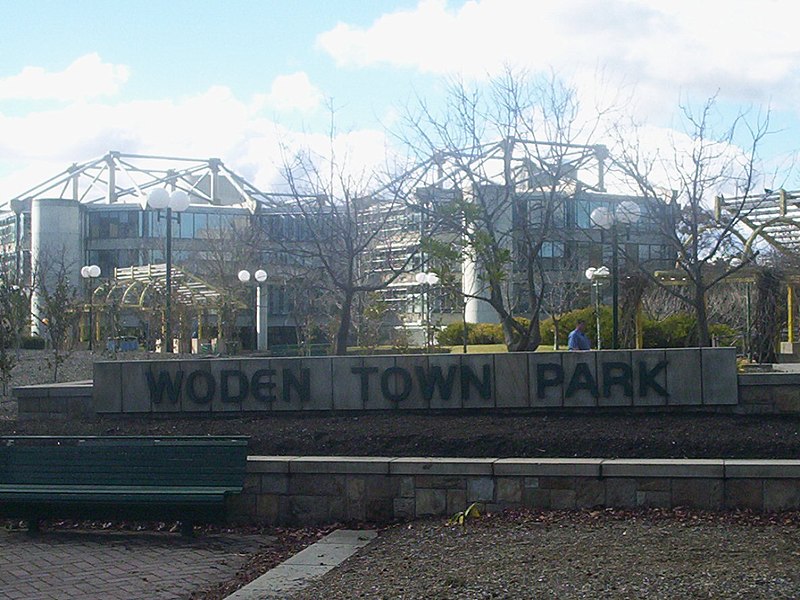 File:Woden town park.jpg