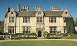 Yarnton Manor and attached wall and gateway Yarnton Manor east.JPG