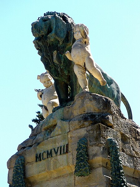 File:Zaragoza - Parque Grande José Antonio Labordeta, Monumento a la Exposición Hispano Francesa de 1908 (5).jpg