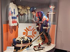 Ice hockey equipment of the Yugoslavian team at the 1984 Olympics Equipement de hockey de l'equipe de Yougoslavie aux JO de 1984.jpg