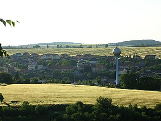 <span class="mw-page-title-main">Únětice (Prague-West District)</span> Municipality in Central Bohemian, Czech Republic