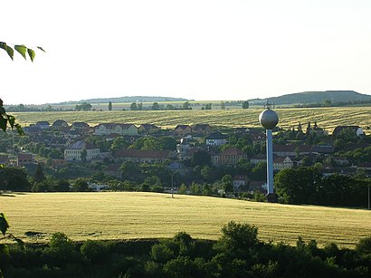 How to get to Únětice u Prahy with public transit - About the place