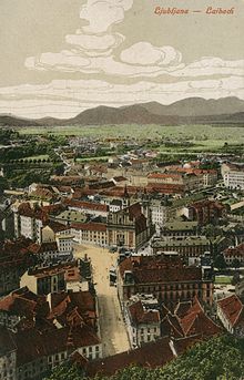 Ljubljana, c. 1900 Spitalski most, Marijin trg in pogled proti Smarni gori z gradu 1900.jpg