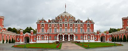 How to get to Петровский Путевой Дворец with public transit - About the place