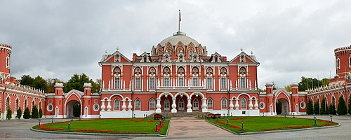 Учреждение дворцов. Петровский подъездной дворец в Москве. Путевой дворец Москва. Петровский путевой дворец в Москве. Петровский путевой дворец Матвей Фёдорович Казаков.