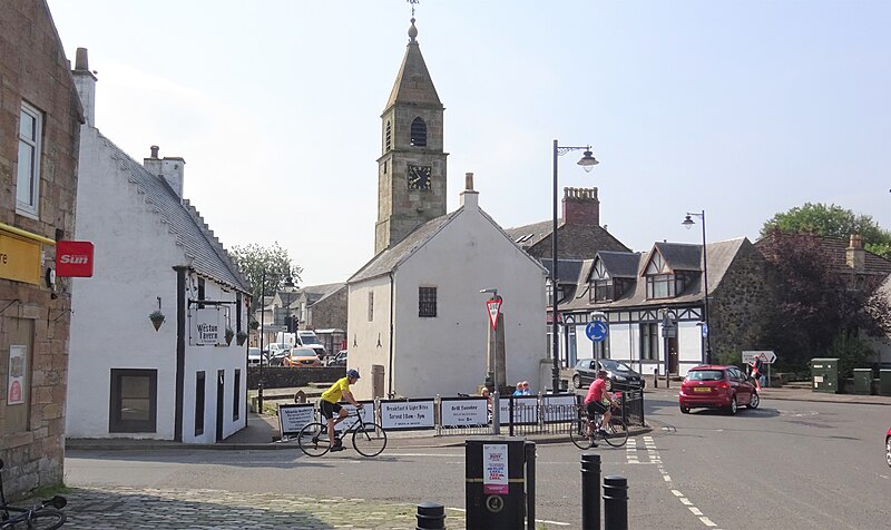 File:18th century tolbooth, Kilmaurs, East Ayrshire.jpg