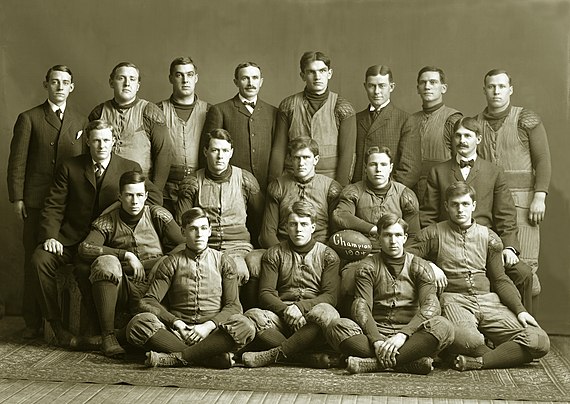 1904 Michigan Wolverines football team.jpg