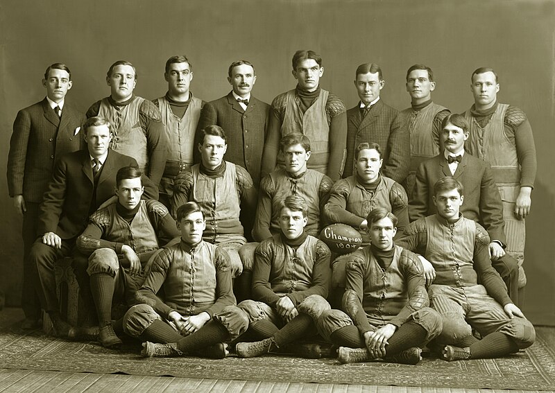 File:1904 Michigan Wolverines football team.jpg