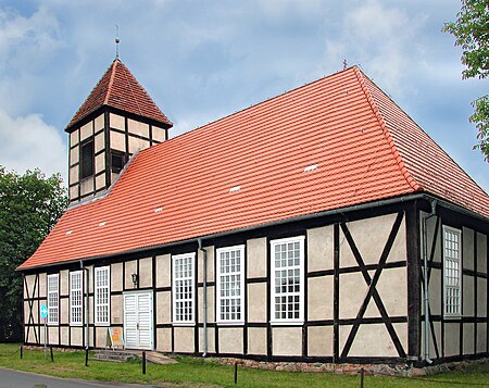 20040623280DR Leopoldshagen Fachwerk Dorfkirche