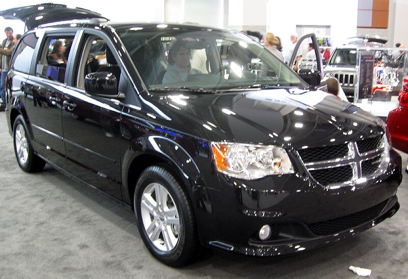 File:2011 Dodge Grand Caravan Crew -- 2011 DC.jpg